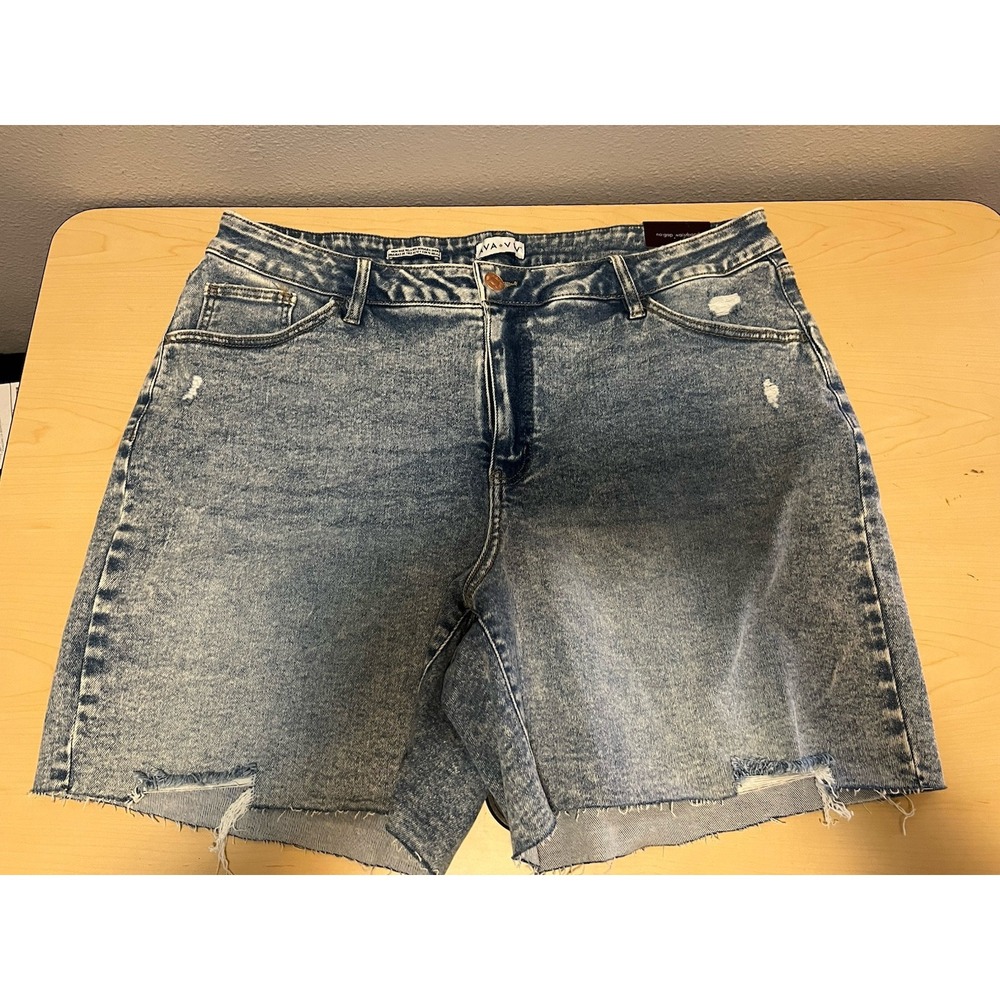Ava & Viv 20W High Rise Bermuda 7''  Denim Shorts  NWT